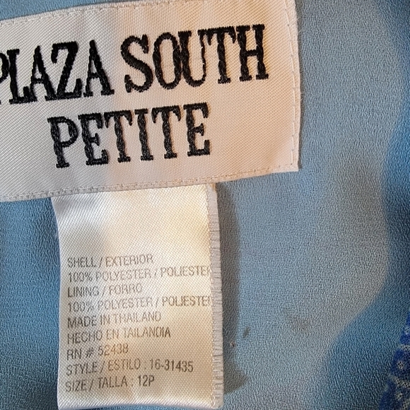 Place South Petite Skirt with matching blouse. Size 12 Petite - Picture 2 of 9